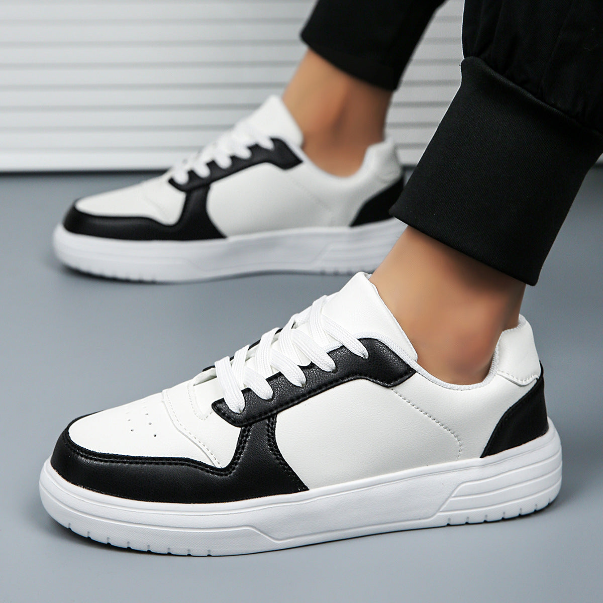 Male Spring Sports Shoes Breathable Artificial PU Upper Rubber Sole Lace-Up Closure Low-Top