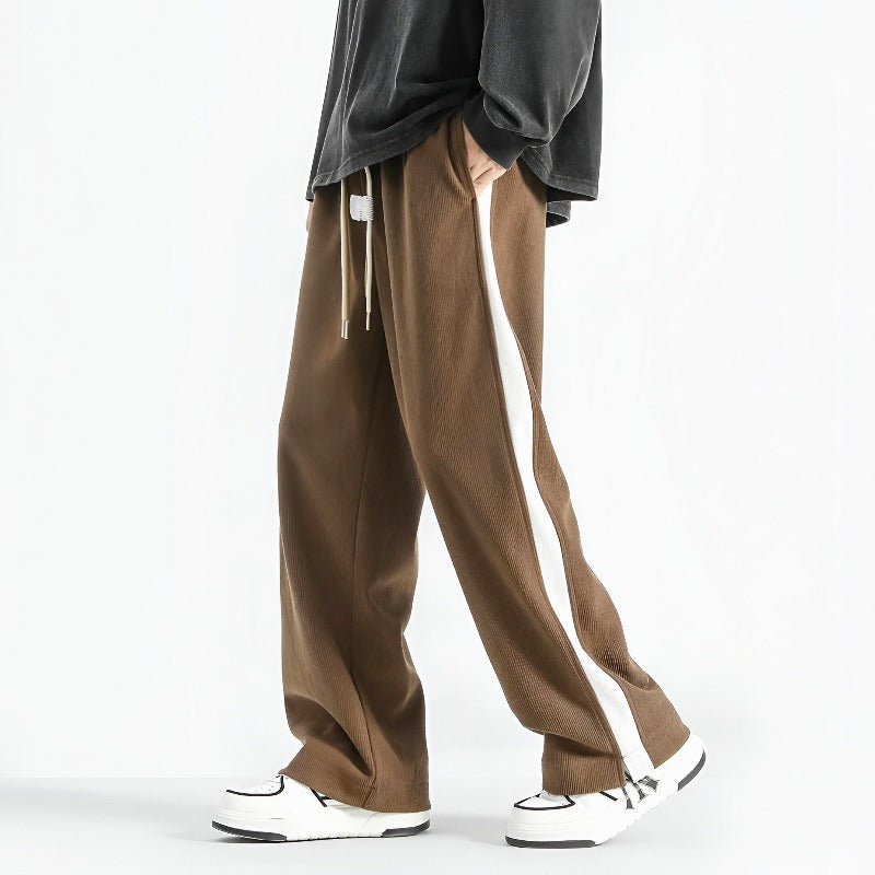 Men Woven Pleated Trousers with Straight Leg and Rib-Knit Fabric